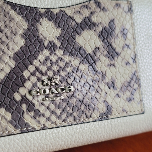 Coach F57590 White Pebbled & Snakeskin Embossed Leather Accordion Zip Wallet - Picture 3 of 13